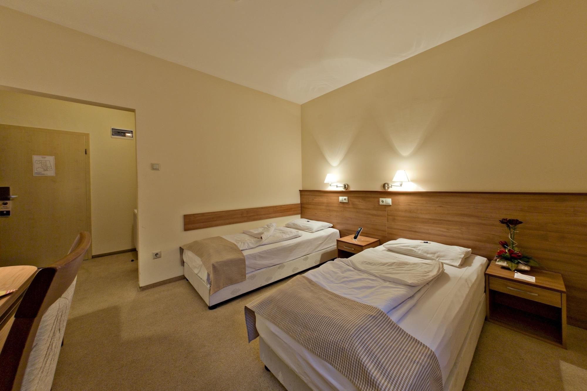 Hotel Civitas 쇼프론 외부 사진